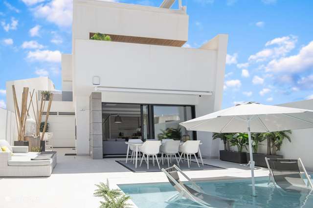 Vakantiehuis kopen in Spanje, Murcia, Santiago de la Ribera villa Luxe design villa + verhuur licentie