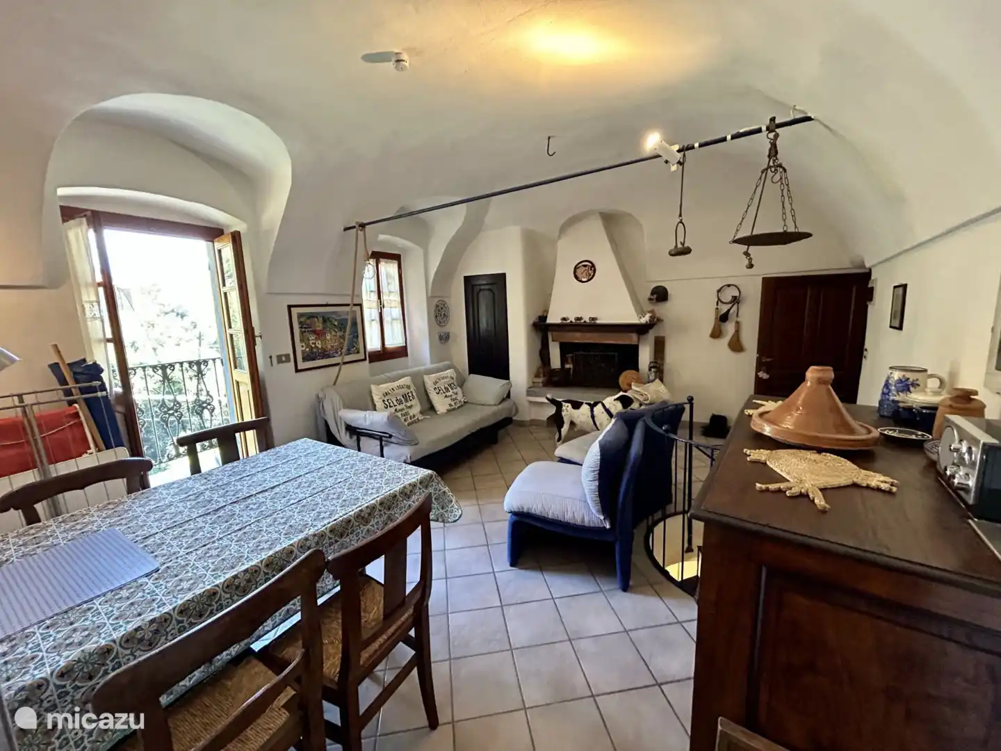 Wohnküche aus der Küchenecke