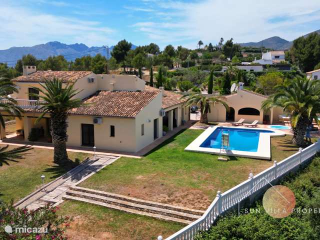 Comprar una casa de vacaciones en España, Costa Blanca, Benissa – villa Hermosa villa mediterránea Benissa 