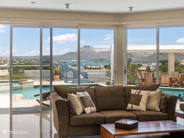 Buy a holiday home in Curaçao, Banda Ariba (East), Jan Thiel - villa Jan Thiel Curacao Villa with a view