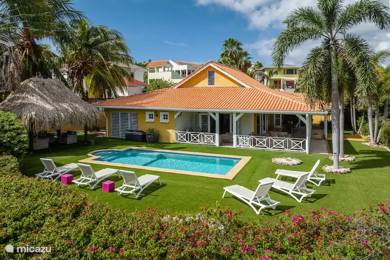 Huis kopen in Curaçao? Met of zonder makelaar | Micazu