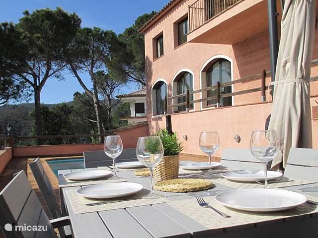 Buy a holiday home in Spain, Costa Brava – villa Bell Vistes