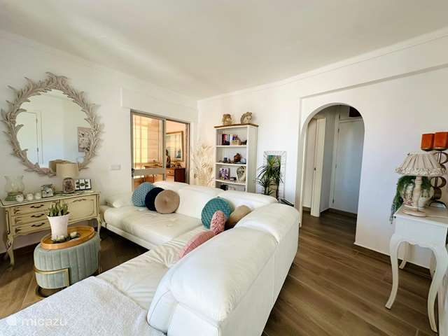 Buy a holiday home in Portugal, Algarve, Quarteira - apartment Apartment with garage in Quarteira 