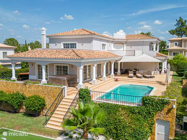 Acheter une maison de vacances | Portugal, Algarve, Quarteira - villa Villa de haut standing de 4 chambres 