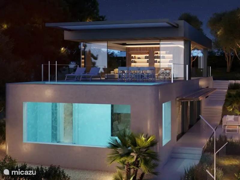 New build villa 'frontline'