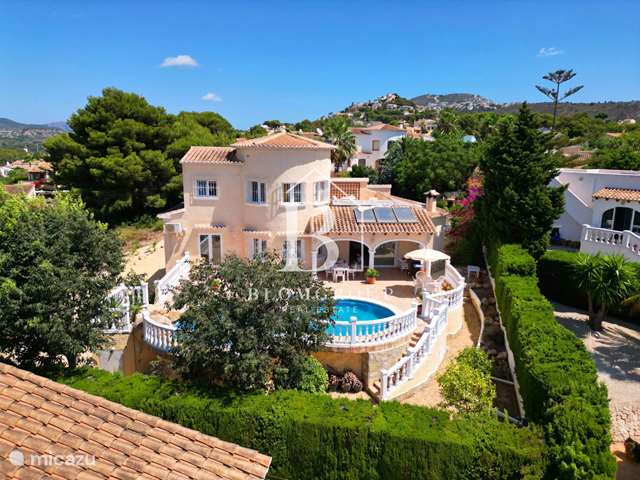 Comprar una casa de vacaciones en España, Costa Blanca, Moraira – villa Villa mediterránea con vistas al mar Moraira 