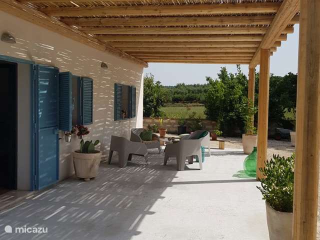 Comprar una casa de vacaciones en Italia – villa Auténtica Villa/Lamia en Puglia