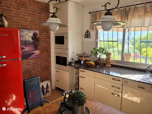 Comprar una villa en España, Costa Blanca, Alfáz del Pi - Villa Naranjo Cocina Electrodomésticos Miele