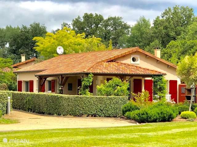 Buy a holiday home in France, Deux-Sèvres – villa Maison 43 Le Bois Senis Les Forges