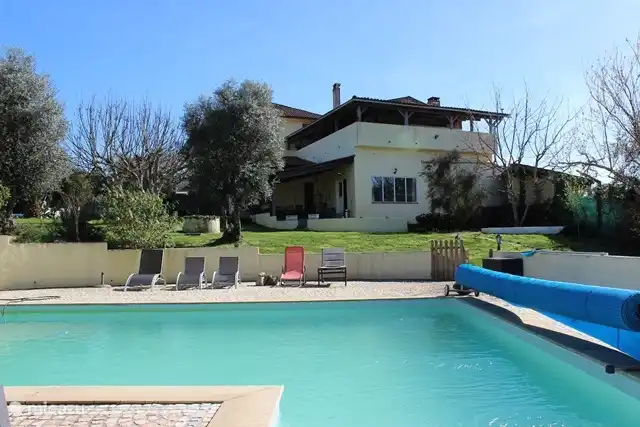 Comprar una alojamiento y desayuno en Portugal, Coímbra, Pinheiro de Coja – A Casa Amarela