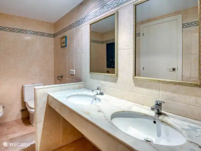 Acheter une maison mitoyenne | Espagne, Costa Brava, Sant Feliu de Guíxols - Maison à 3 étages