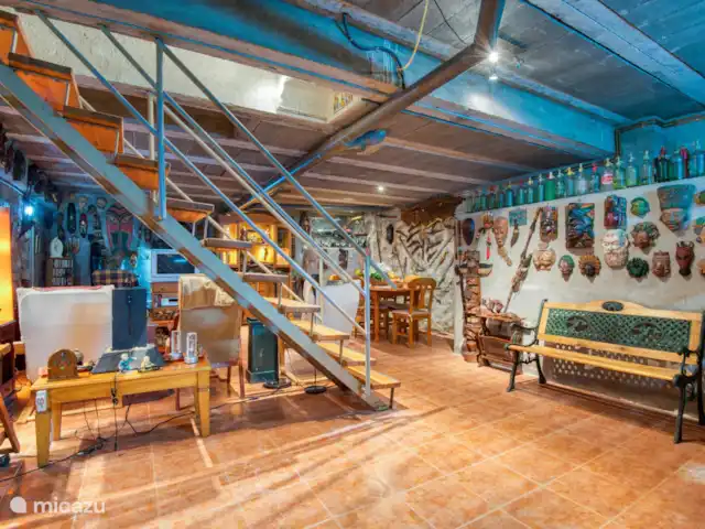 Comprar una casa paredada en España, Costa Brava, San Felíu de Guixols - Casa a pocos metros de la playa