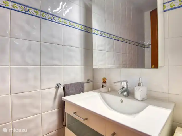 Comprar una casa paredada en España, Costa Brava, San Felíu de Guixols - Casa a pocos metros de la playa