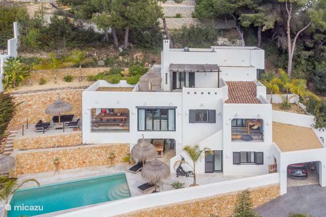 Vakantiehuis kopen in Spanje, Costa Blanca, Moraira villa Villa Nosotros, Ibiza villa