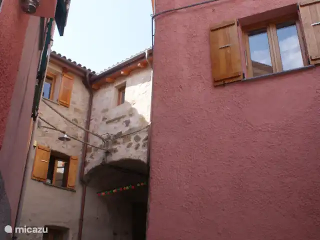 Acheter une maison de vacances | Italie, Ligurie, Santa Maria di Maissana - UltimaCasa à gauche : « Maison principale », partie centrale : « Palier », à droite : partie « Tour »
