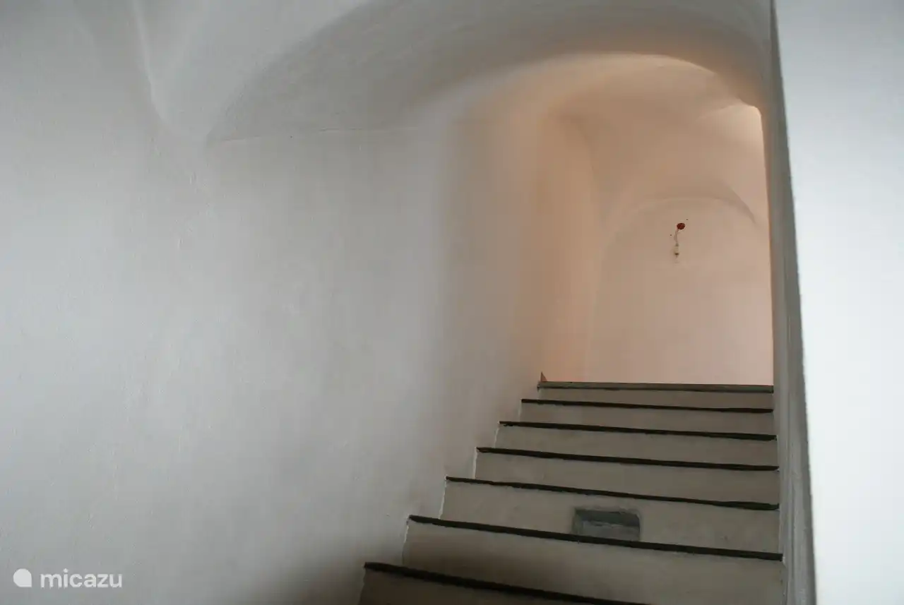 Originale Treppe aus Ardesia-Stein im Haupthaus 