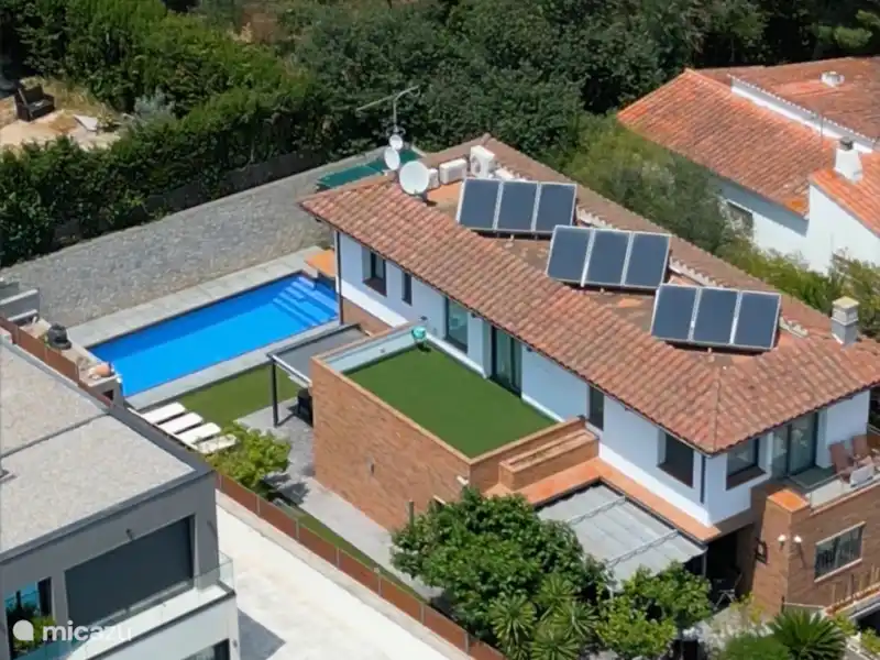 chalet kopen in Spanje, Costa Brava, Roses –  Vijstaande villa met privézwembad chalet kopen in Spanje, Costa Brava, Roses –  Vijstaande villa met privézwembad