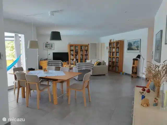 Acheter une villa | France, Hérault, Assignan - Villa moderne avec potentiel locatif