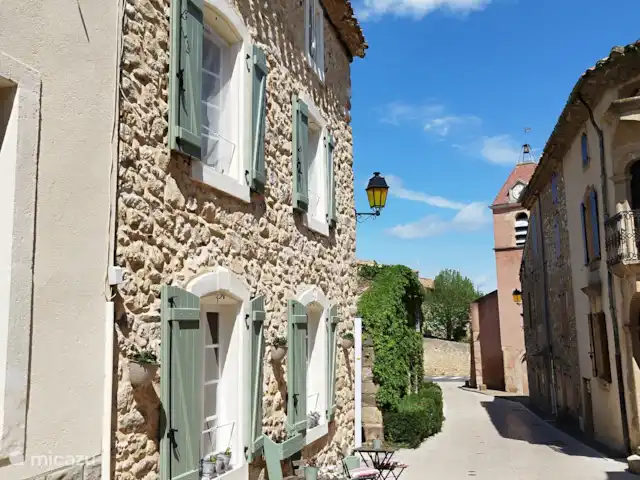 Acheter une villa | France, Hérault, Assignan - Villa moderne avec potentiel locatif