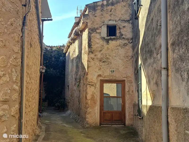 Comprar una vivienda urbana en España, Mallorca, Inca – Casa en pueblo rústico en Mallorca Comprar una vivienda urbana en España, Mallorca, Inca – Casa en pueblo rústico en Mallorca