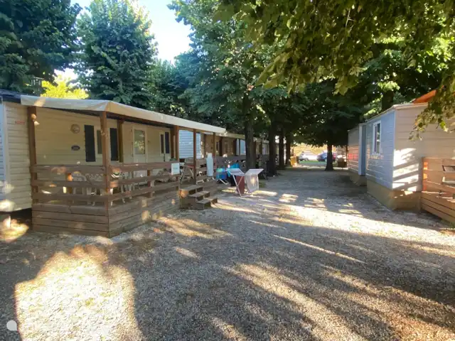 Acheter une mobil-home | Italie, Ligurie, Ameglia - A vendre 2 chalets à louer Italie