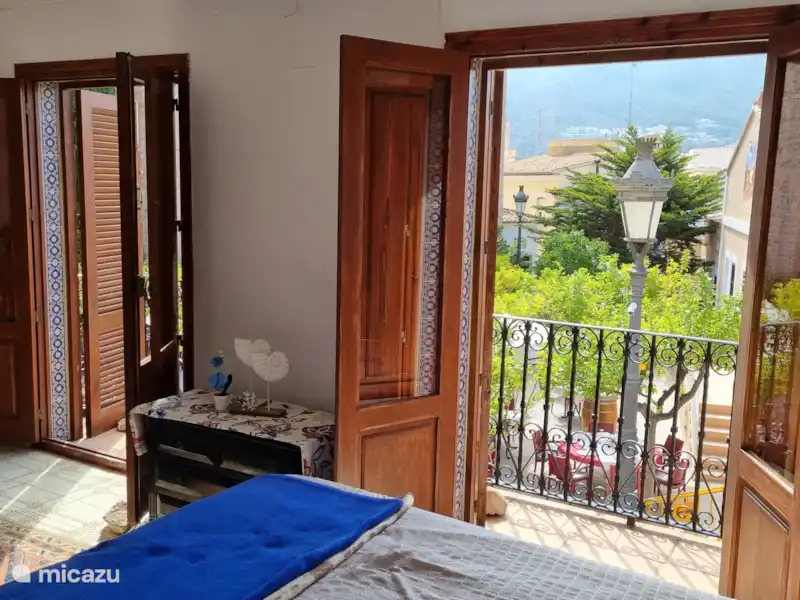 Comprar una alojamiento y desayuno en España, Costa Blanca, Calpe – Alquiler de habitaciones y gastronomía CALPE Comprar una alojamiento y desayuno en España, Costa Blanca, Calpe – Alquiler de habitaciones y gastronomía CALPE