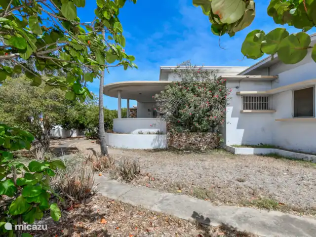 Adriaan Lacle Boulevard 1 kopen in Aruba, Oranjestad, Oranjestad - geschakelde woning Adriaan Lacle Boulevard 1 kopen in Aruba, Oranjestad, Oranjestad - geschakelde woning