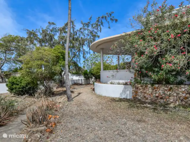Adriaan Lacle Boulevard 1 kopen in Aruba, Oranjestad, Oranjestad - geschakelde woning