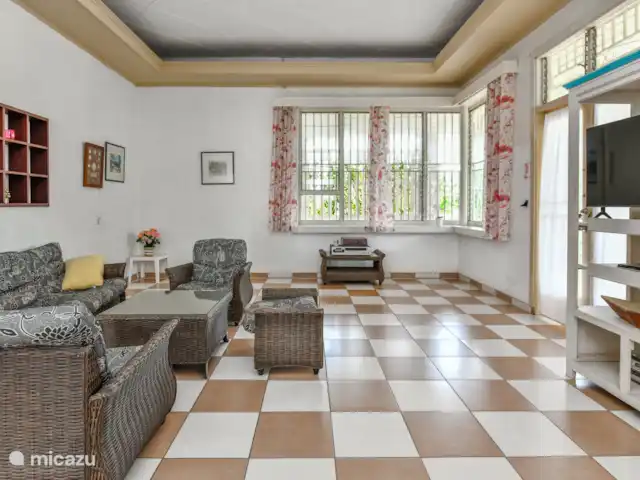 Adriaan Lacle Boulevard 1 kopen in Aruba, Oranjestad, Oranjestad - geschakelde woning