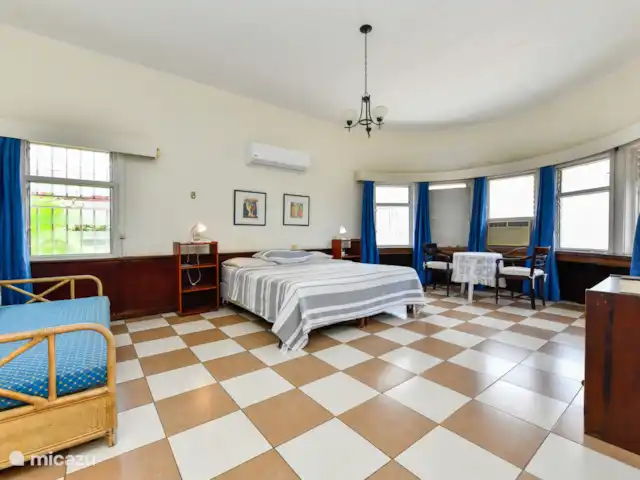 Adriaan Lacle Boulevard 1 kopen in Aruba, Oranjestad, Oranjestad - geschakelde woning