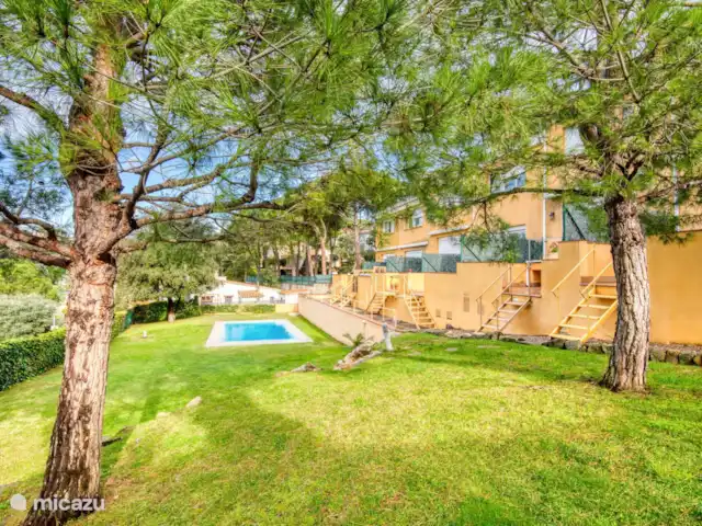 Acheter une maison mitoyenne | Espagne, Costa Brava, Platja d'Aro - Maison d’angle avec jardin privé et piscine