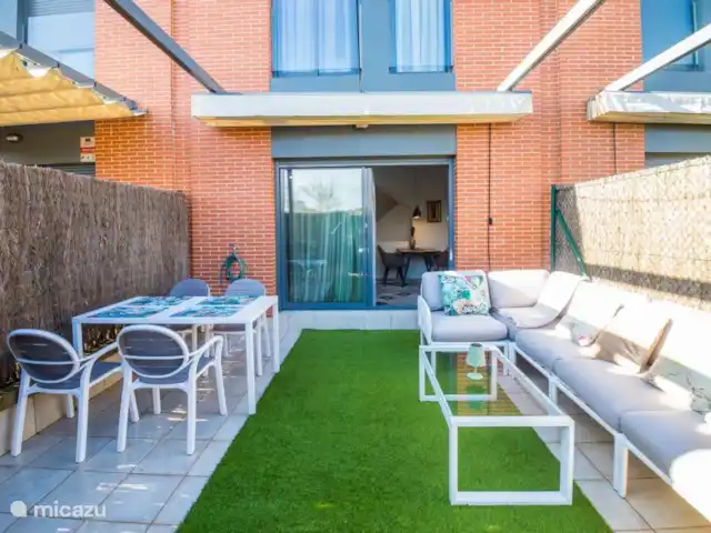 Comprar una chalet en España, Costa Brava, Platja d'Aro - Casa adosada, 3 plantas