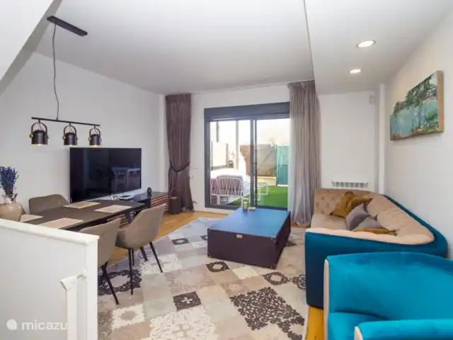 Comprar una chalet en España, Costa Brava, Platja d'Aro - Casa adosada, 3 plantas