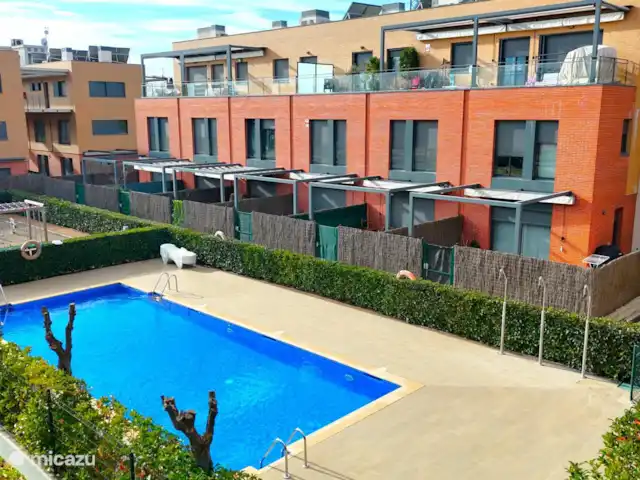 Comprar una chalet en España, Costa Brava, Platja d'Aro - Casa adosada, 3 plantas