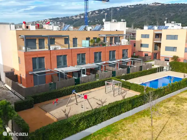 Comprar una chalet en España, Costa Brava, Platja d'Aro - Casa adosada, 3 plantas Comprar una chalet en España, Costa Brava, Platja d'Aro - Casa adosada, 3 plantas