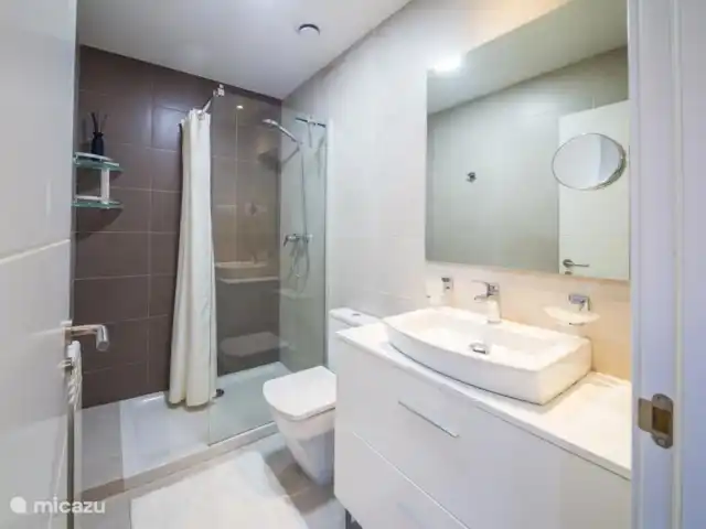 Comprar una chalet en España, Costa Brava, Platja d'Aro - Casa adosada, 3 plantas