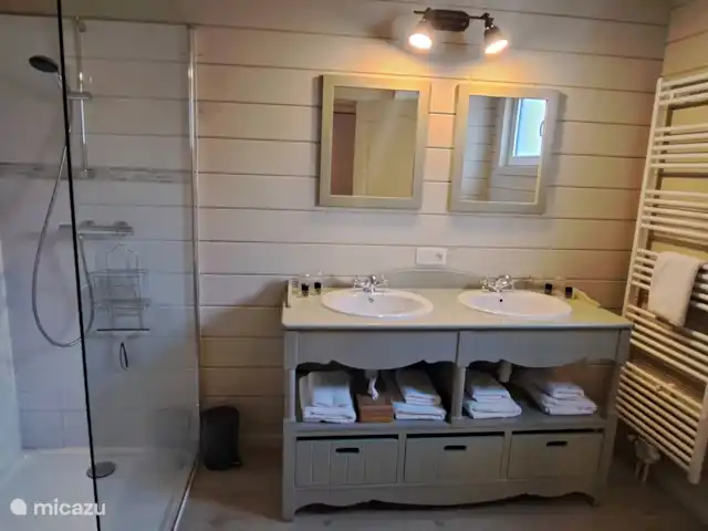 Au Bord de l'eau  kopen in België, Ardennen, Vresse-sur-Semois - bed & breakfast