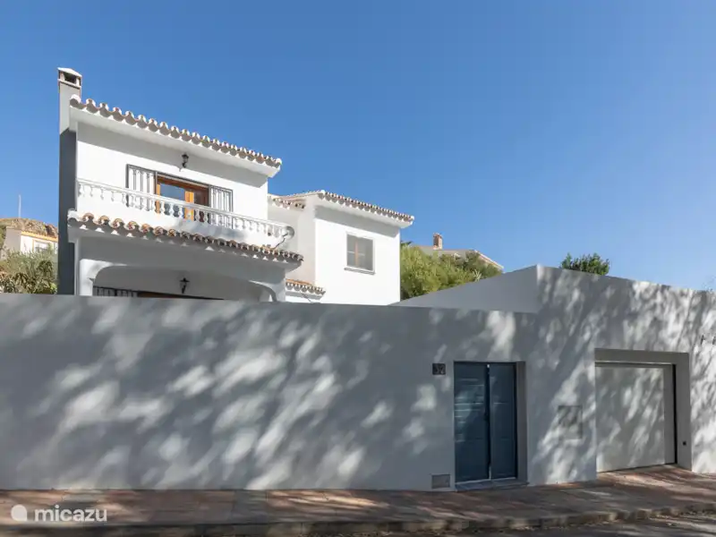 Comprar una villa en España, Andalucía, Álora – Elegante villa de calidad, piscina. Comprar una villa en España, Andalucía, Álora – Elegante villa de calidad, piscina.