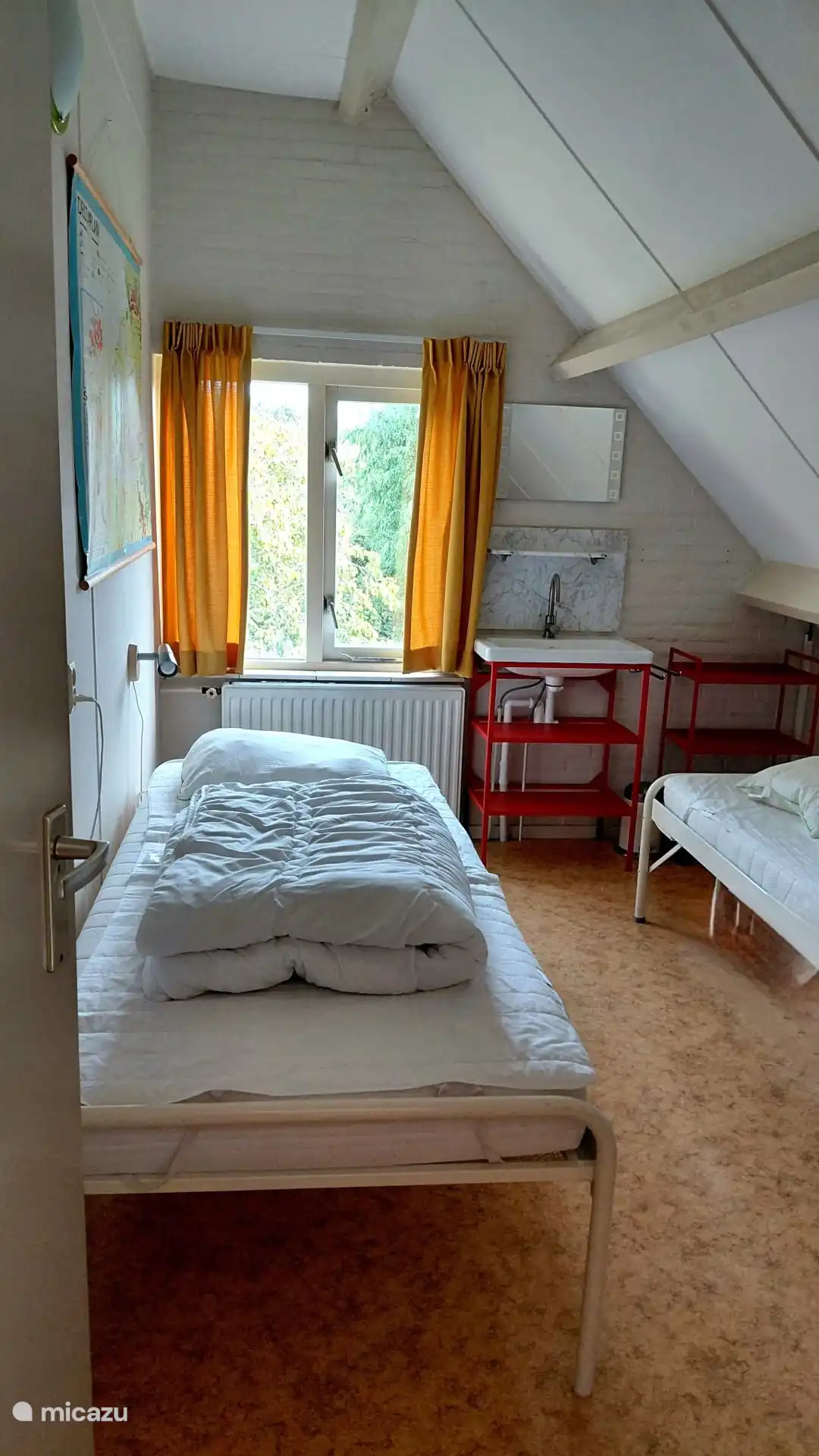 Bedroom 3 with sink 