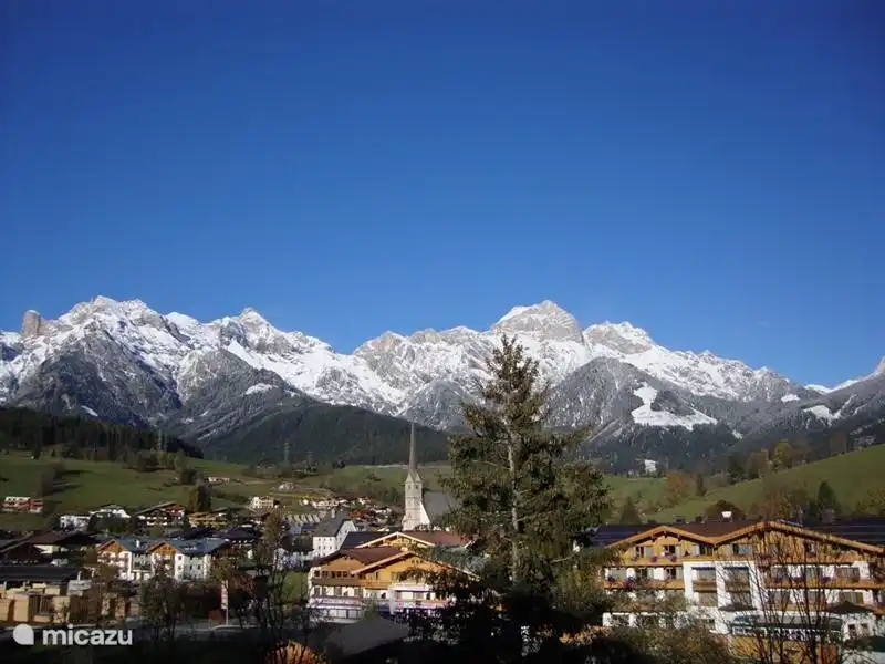 Willkommen in Maria Alm! Dies ist die schöne Aussicht von unserem Balkon, wo Sie kommen und genießen!