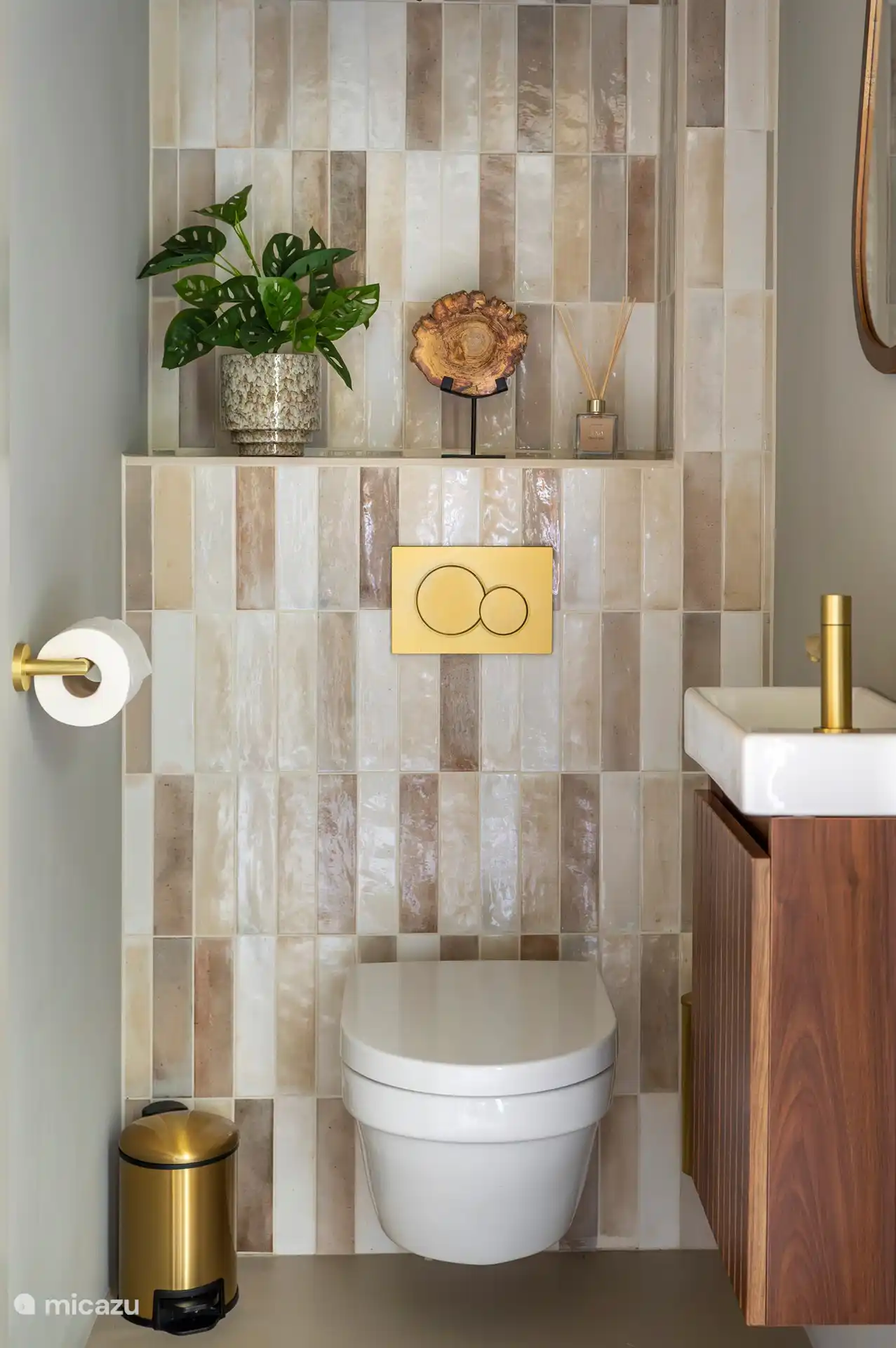 Toilette im Erdgeschoss.