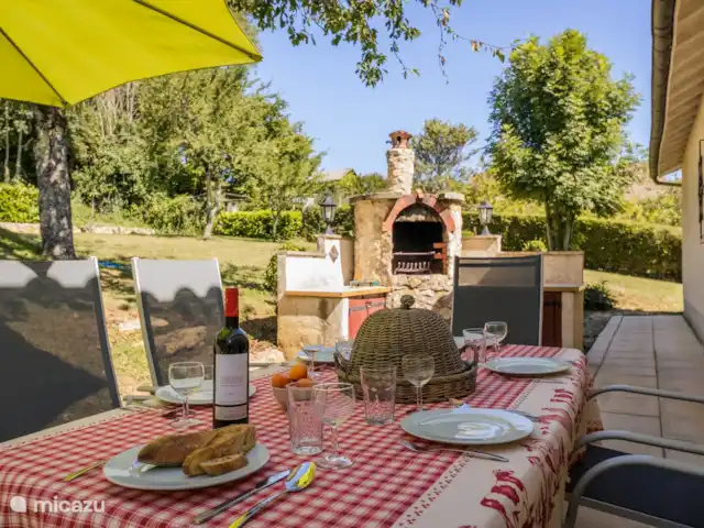 Maison en Dordogne | France, Dordogne, Saint-Sulpice-d'Excideuil - maison de vacances L'endroit idéal pour dîner