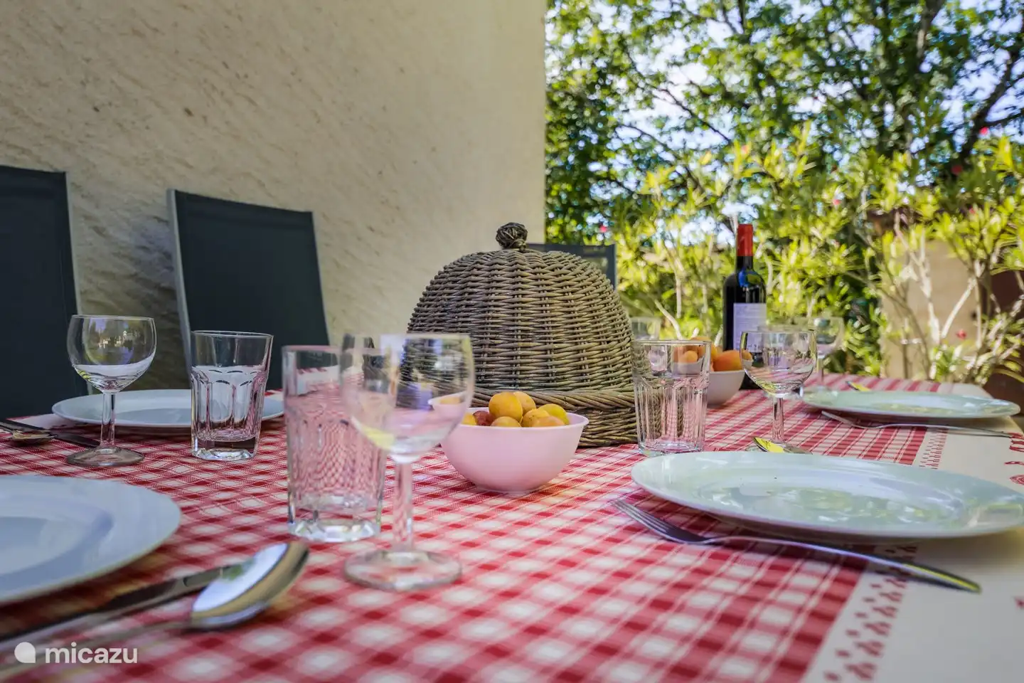 Genießen Sie es, draußen zu essen