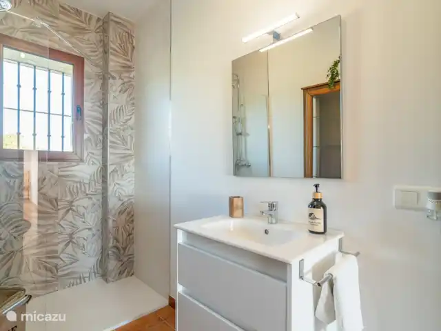 Villa El Botin | Espagne, Costa del Sol, Comares - villa Belle salle de bain au dernier étage avec grande douche