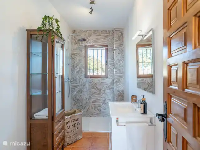 Villa El Botin | Espagne, Costa del Sol, Comares - villa Belle salle de bain au dernier étage avec grande douche