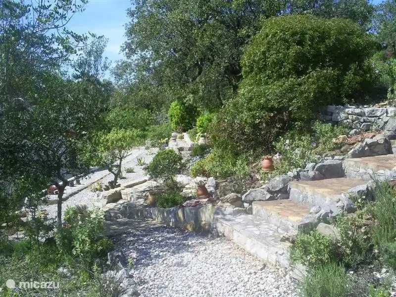 Compartir jardín de rocas del este