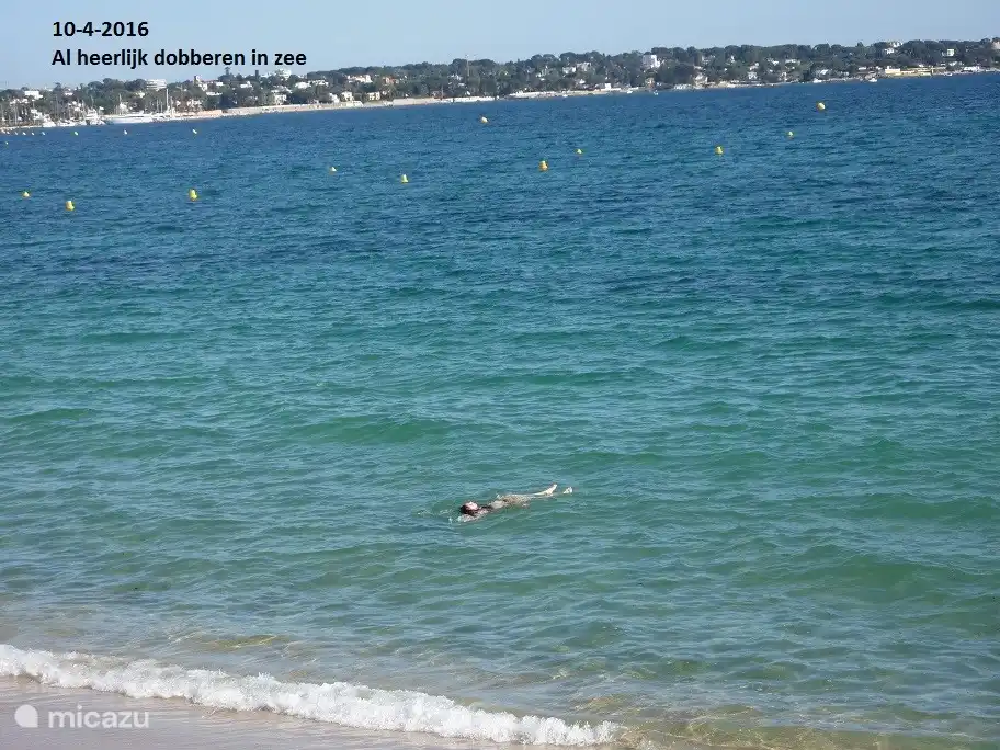10 april.
Toch al lekker om te zwemmen (voor stoere dames)