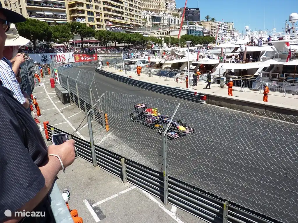 Naar de GRAND PRIX in MONACO?
Reserveer nu alvast uw slaapplaats! Elk jaar in mei vindt het spektakel plaats. Vergeet uw oordoppen niet!!!!!
De trein brengt u voor €17 retour van Juan les Pins tot in hartje Monaco!
