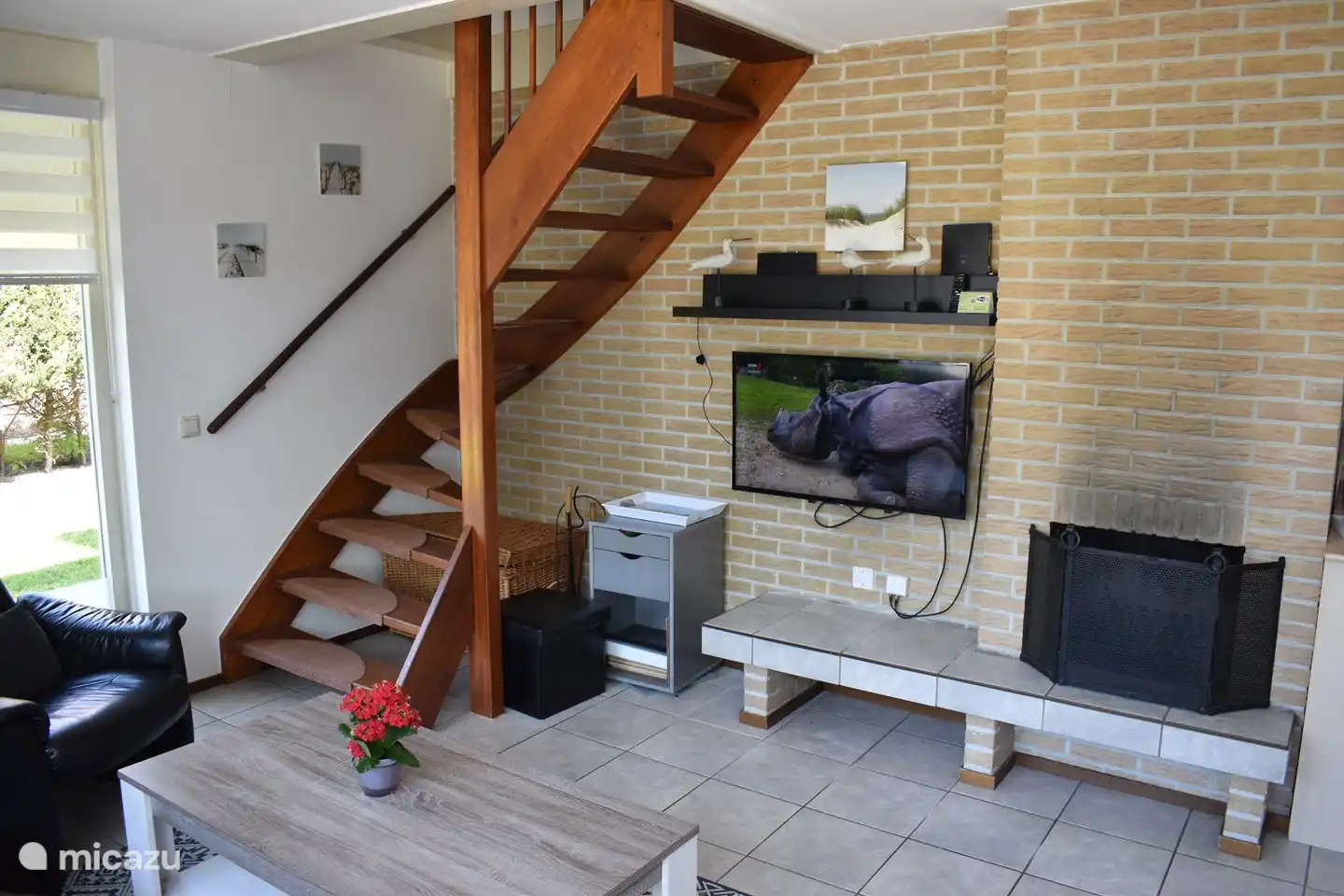 Fireplace and TV with DVD player
