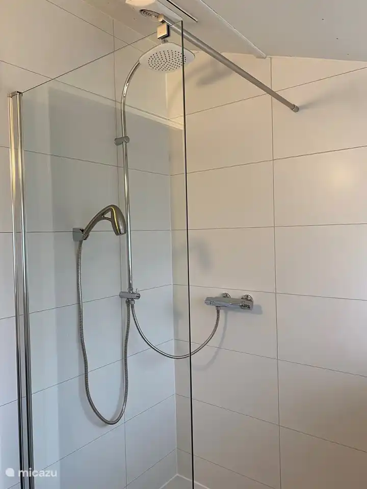 Salle de bain 3 (sous-sol)